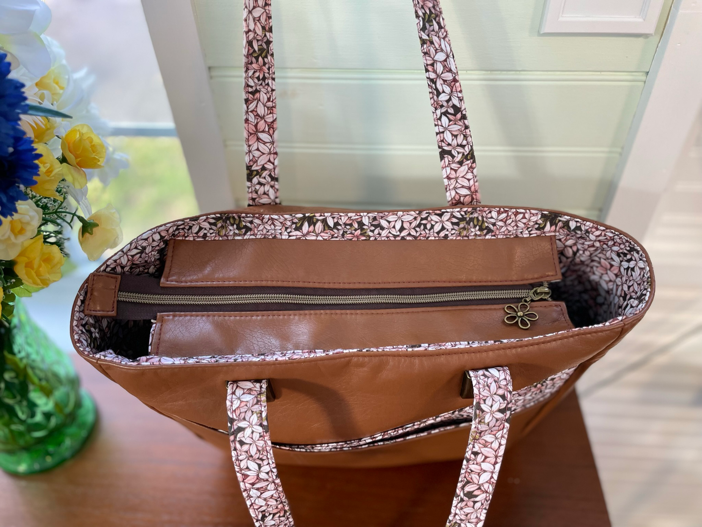 Pocket Tote - Brown Floral